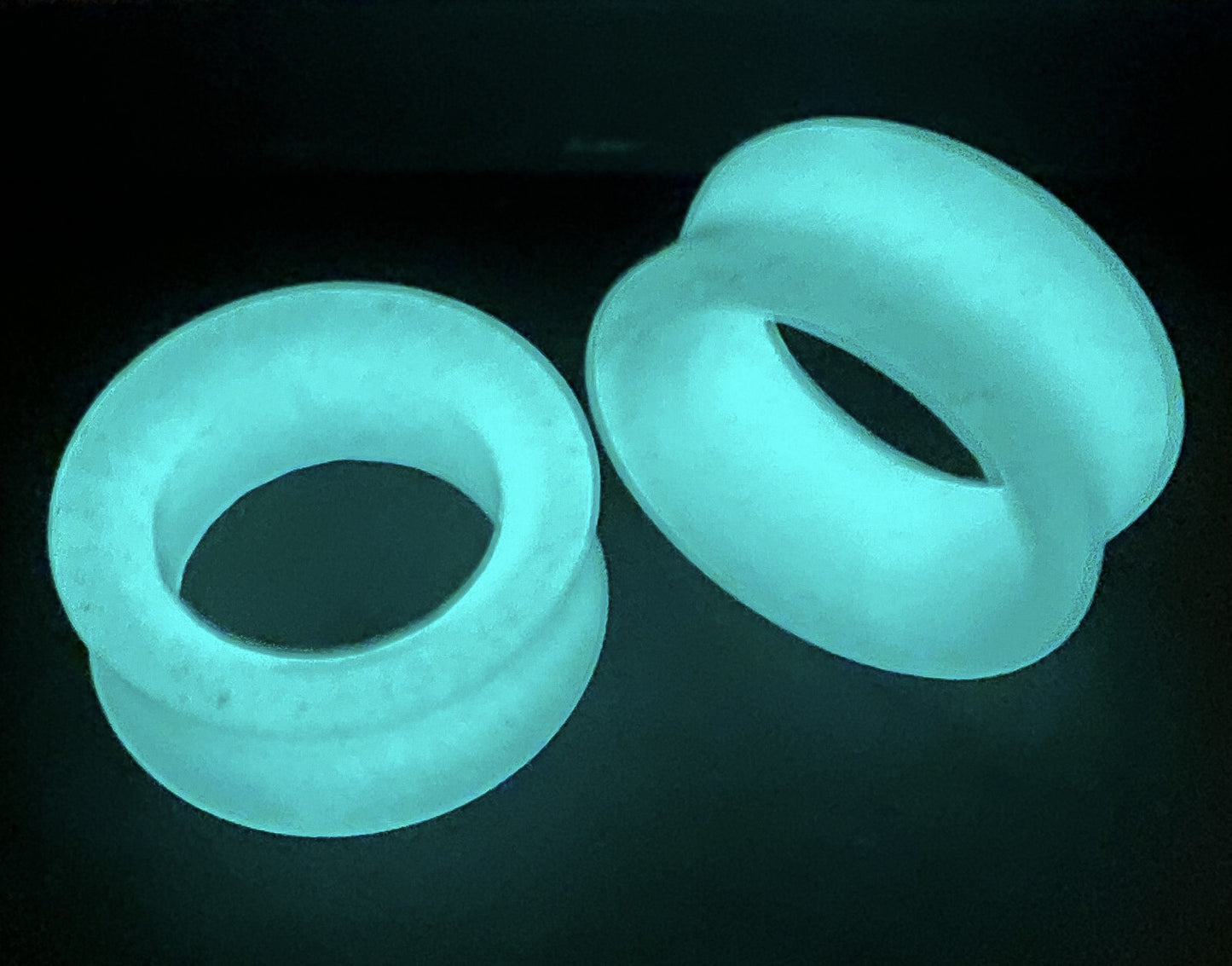 PAIR Glow in the Dark Stone Tunnels Double Flare Plugs Earlets Gauges