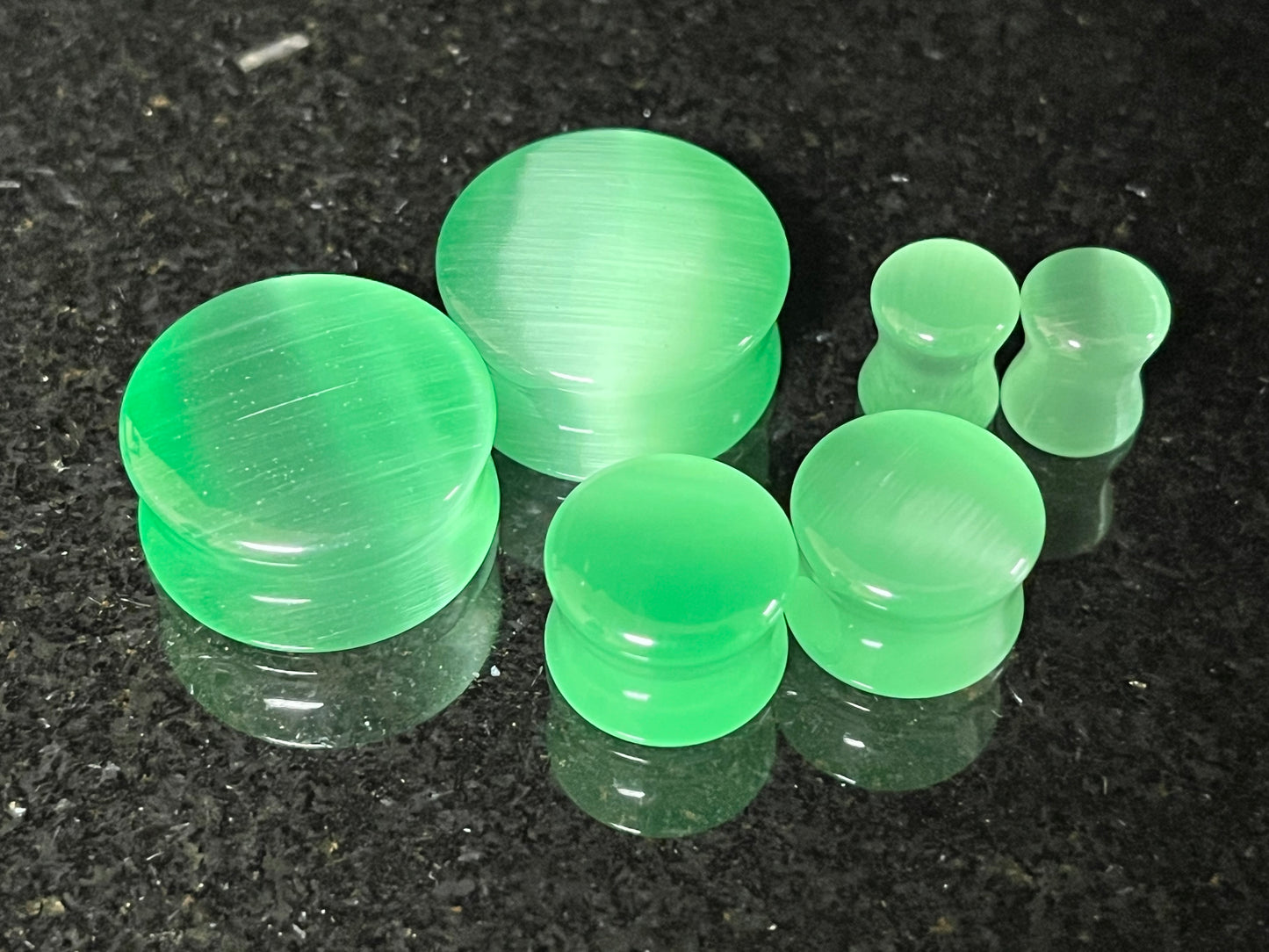 PAIR Green Cat Eye Stone Double Flare Plugs Tunnels Earlets Gauges Body Jewelry