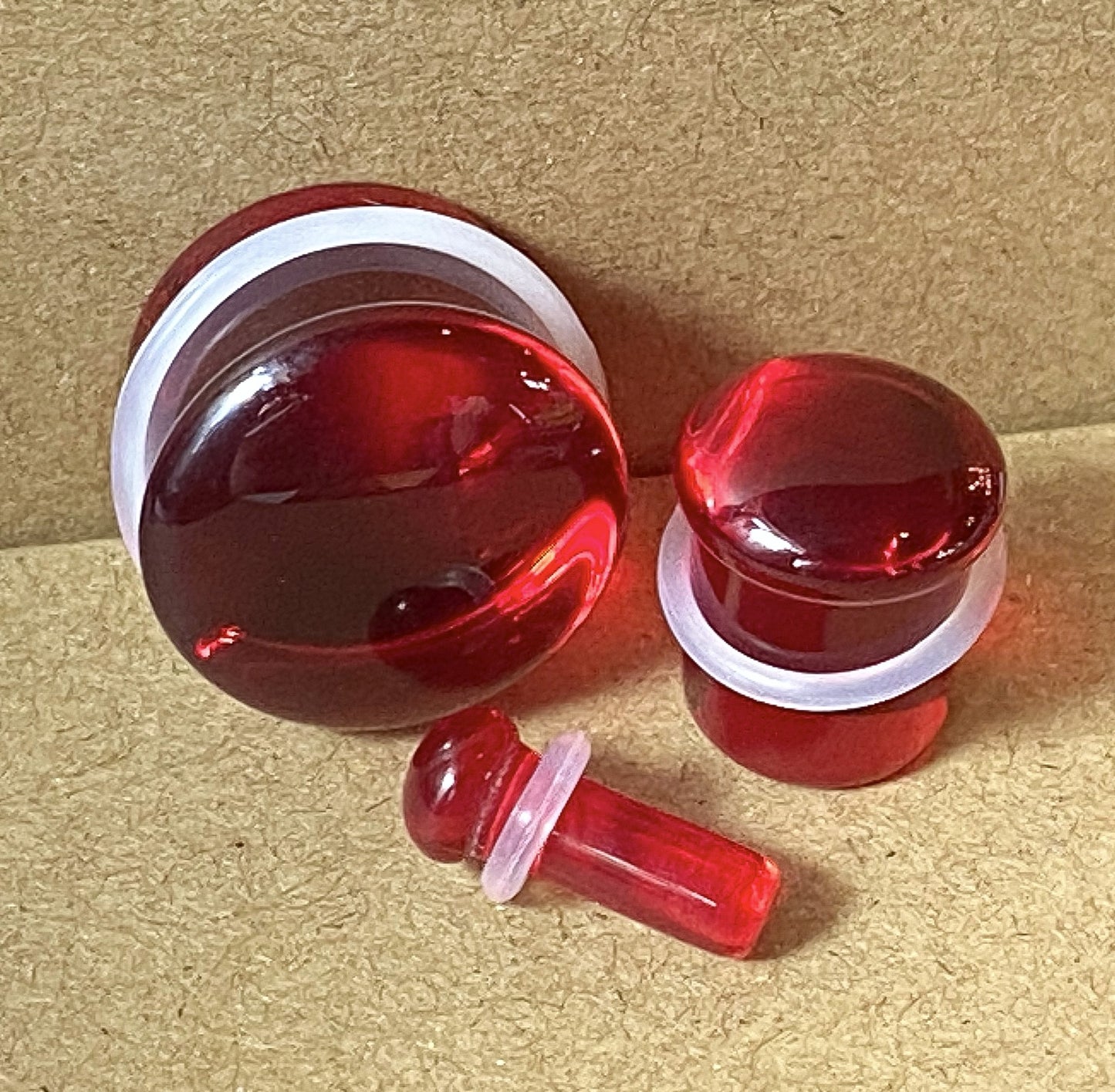 PAIR Red Glass Single Flare Plugs Gauges Tunnels Earlets