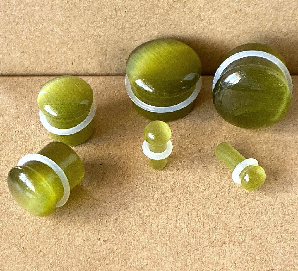 PAIR Peridot Green Cat Eye Stone Plugs Single Flare Tunnels Earlets Gauges