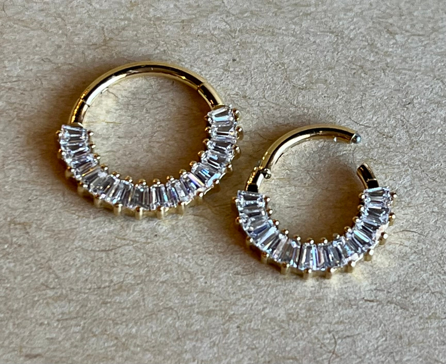 1pc Baguette Gem Fan Hinged Segment Ring 16g Septum Clicker Helix Orbital Daith