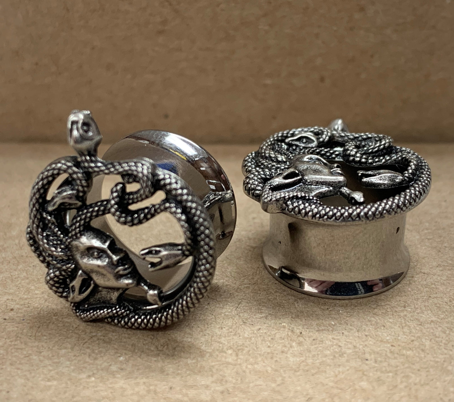 PAIR Medusa Head Steel Double Flare Tunnels Plugs Snake Hair Earlet Gauges