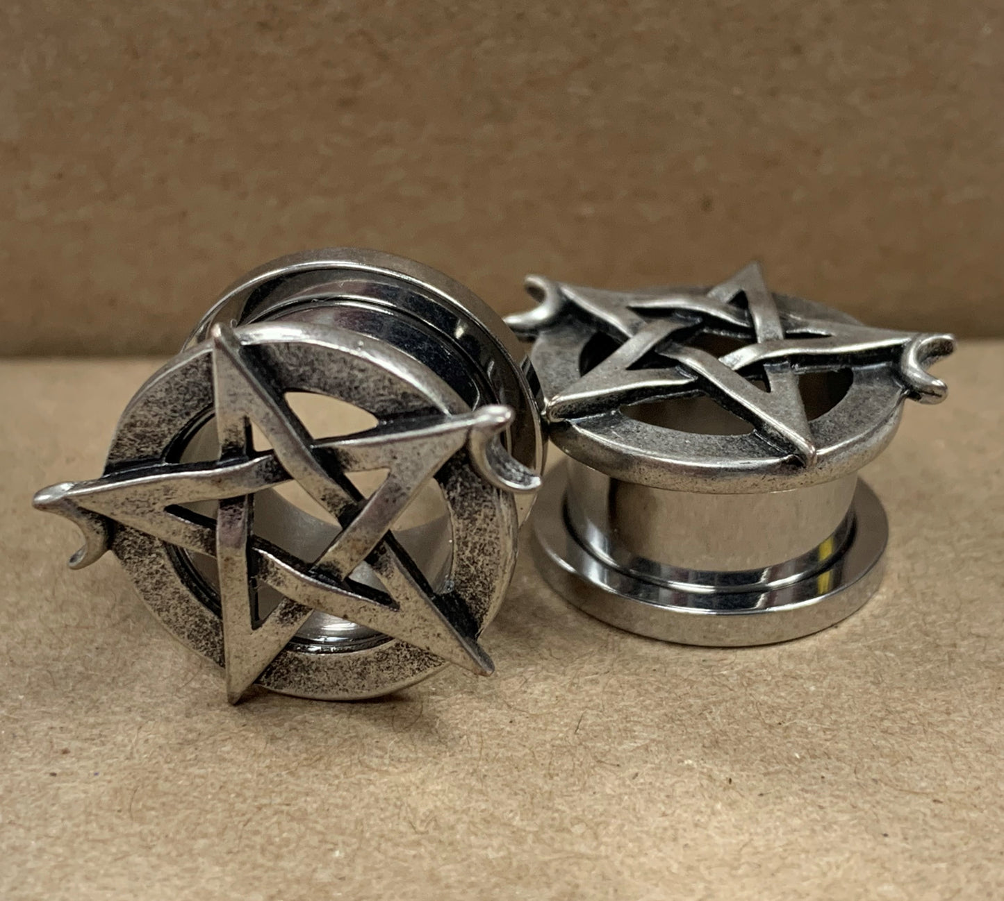 PAIR Pentagram Steel Screw Fit Tunnels Plugs Star Moon Wiccan Earlet Gauges
