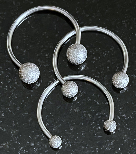 1pc Surgical Steel 16g Frosted Balls Circular Horseshoe Barbell Lip Septum