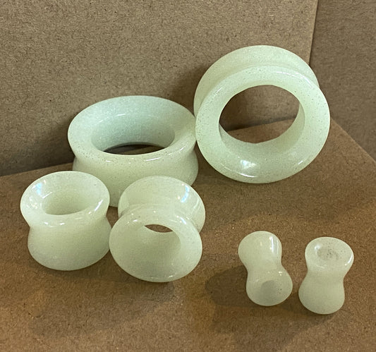 PAIR Glow in the Dark Stone Tunnels Double Flare Plugs Earlets Gauges