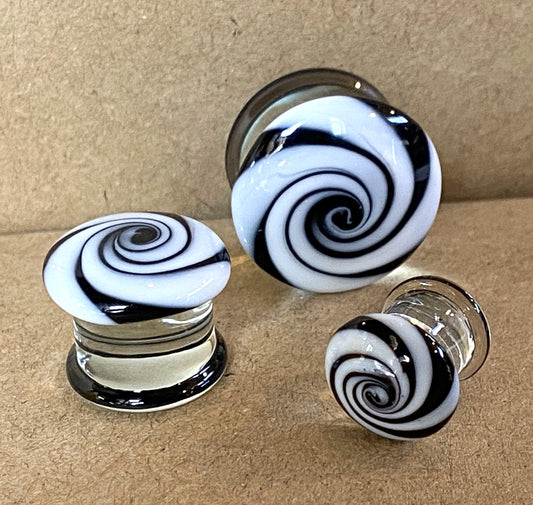 PAIR Black & White Hypnotic Swirl Glass Double Flare Plugs Tunnels