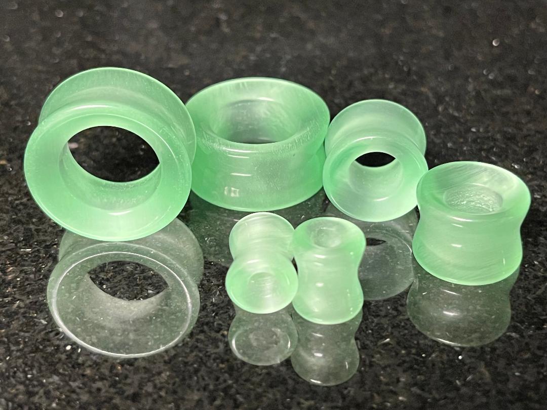 PAIR  Green Cat Eye Stone Double Flare Tunnels Plugs Earlets Gauges Body Jewelry