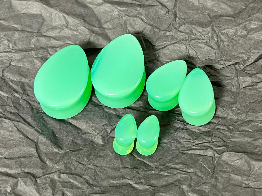 PAIR Green Opalite Teardrop Plugs Double Flare Saddle Tunnel Tear Drop Gauges