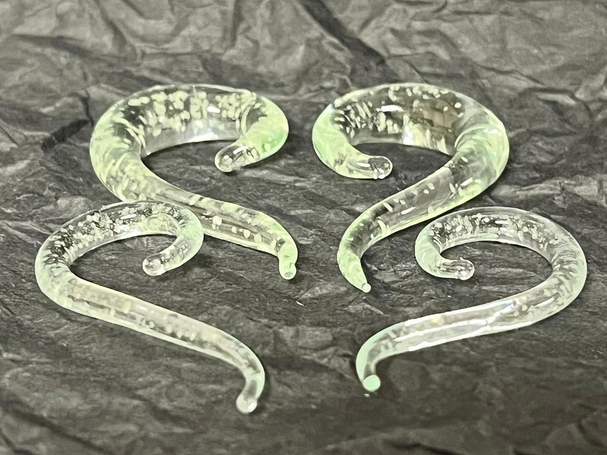 PAIR Glow in the Dark Glass Spiral Hanging Tapers Expanders Plugs Gauges