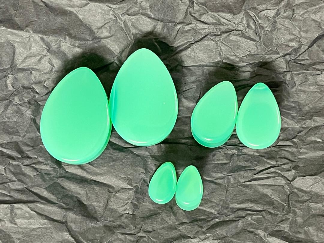 PAIR Green Opalite Teardrop Plugs Double Flare Saddle Tunnel Tear Drop Gauges